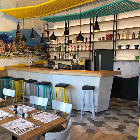 Village 3* 카를로비바리